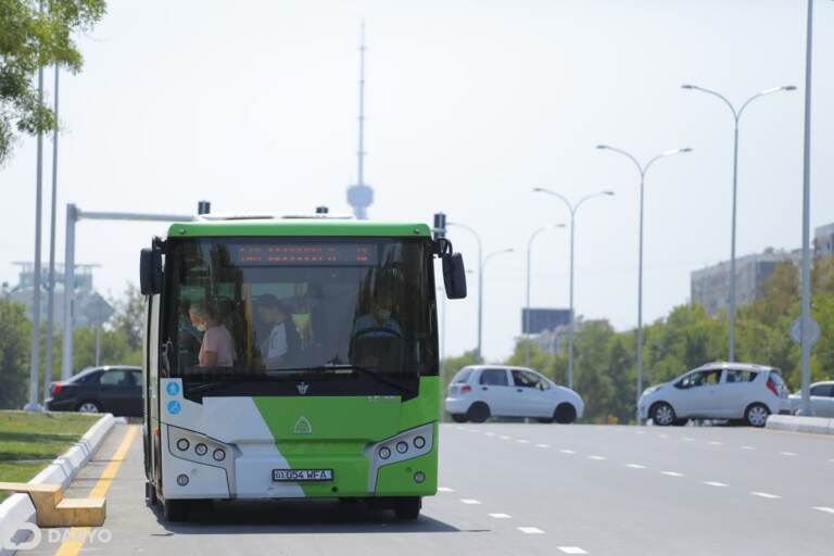 Toshkentda avtobusda chiptasiz harakatlangan necha kishi jarimaga tortilgani aytildi 