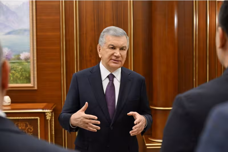 Шавкат Мирзиёев ознакомился с презентацией мастер-плана международного туристического центра на берегу Чарвакского водохранилища