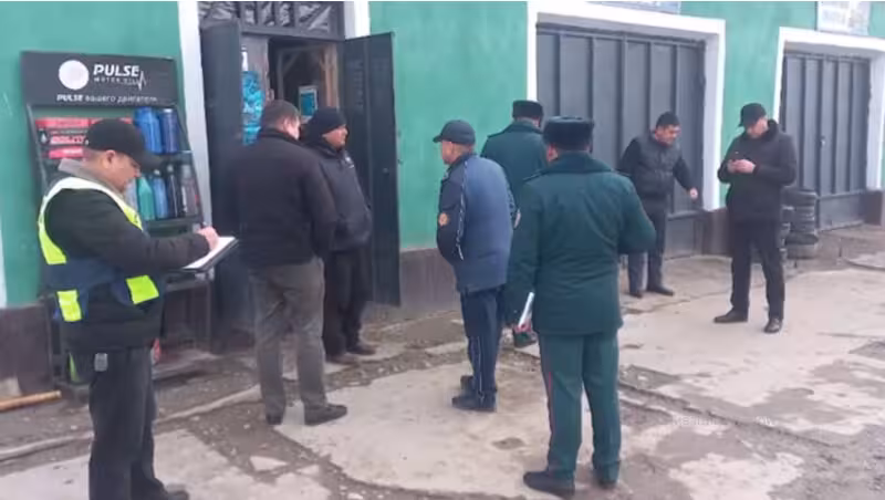 Сирдарёда бир неча бор жиноят содир этган жиноий гуруҳ қўлга олинди (видео)