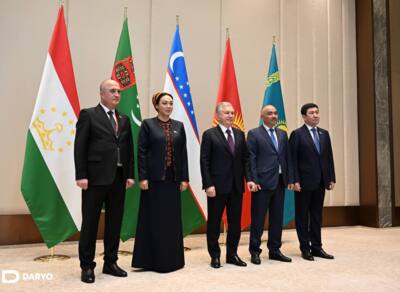 Shavkat Mirziyoyev Markaziy Osiyo mamlakatlari parlamentlari delegatsiya rahbarlarini qabul qildi
