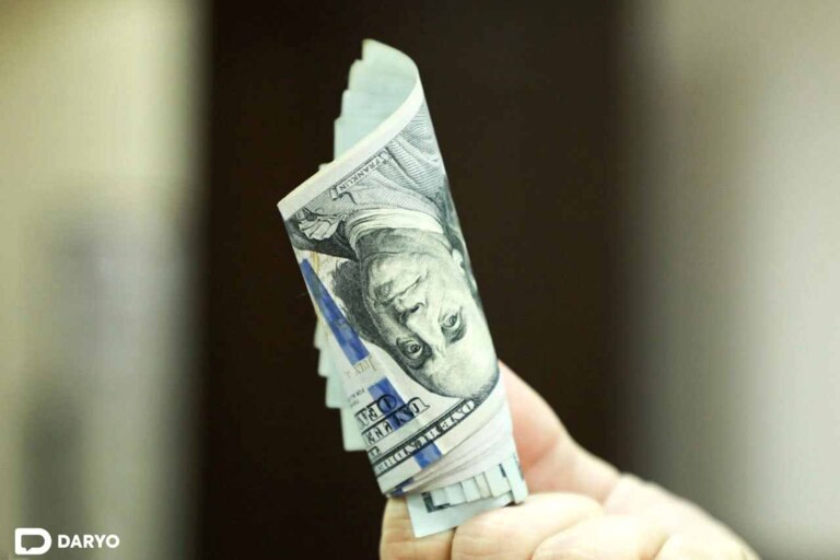 O‘zbekistonda dollar kursi yana tushdi