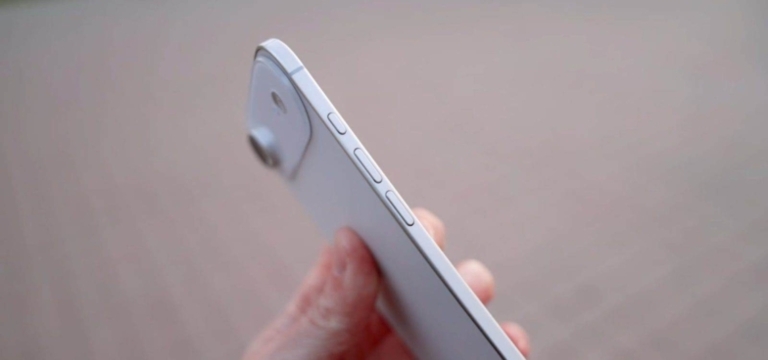 iPhone 17 кичик батареяси туфайли аккумуляторли ғилоф билан ишлаб чиқарилади