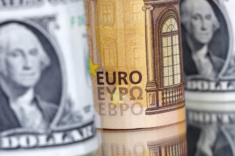 Ukraina dollardan voz kechishi mumkin
