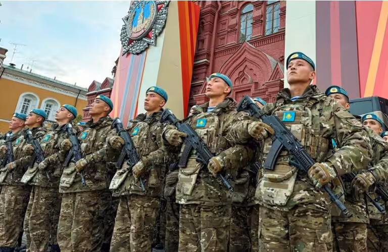 Ukraina Moskvadagi paradda xorijiy harbiylar ishtirok etishini qoraladi