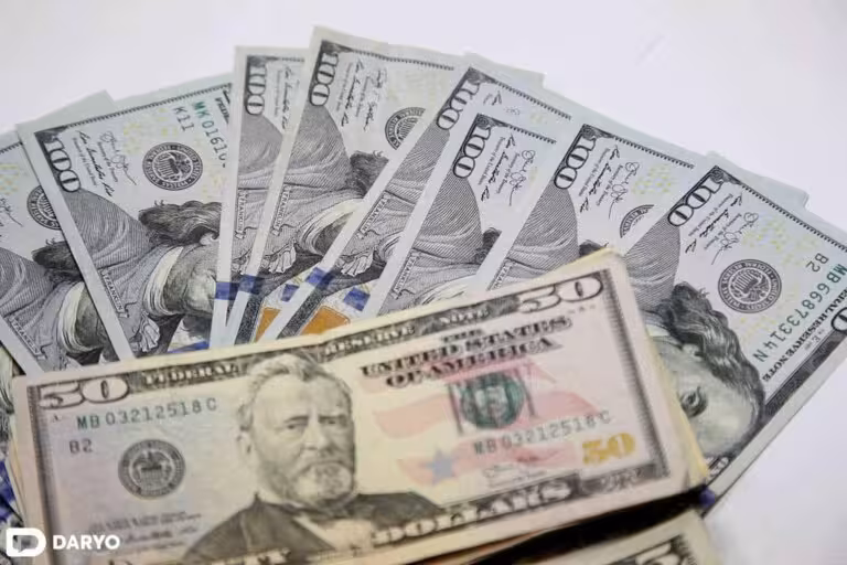 O‘zbekistonda dollar rasmiy kursi 12 900 so‘mdan tushdi