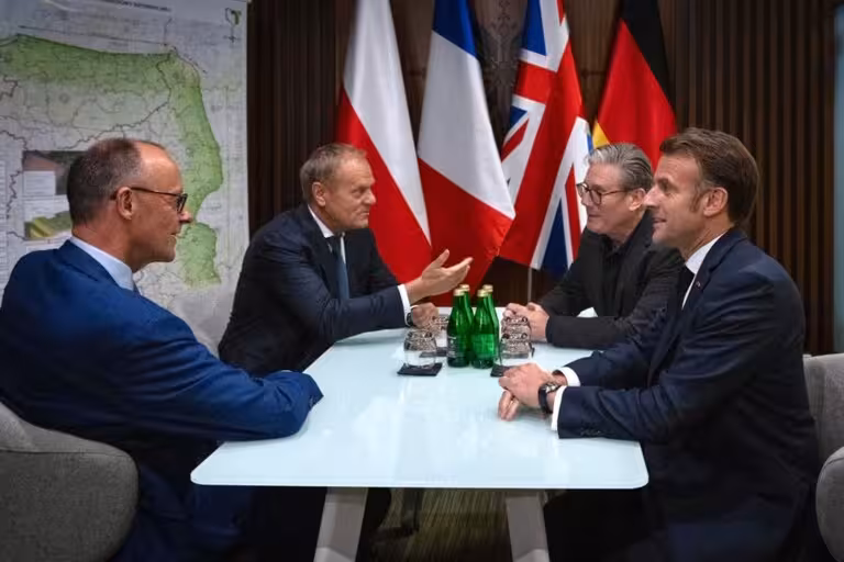 Лидеры Франции, Германии, Великобритании и Польши отправились в Киев