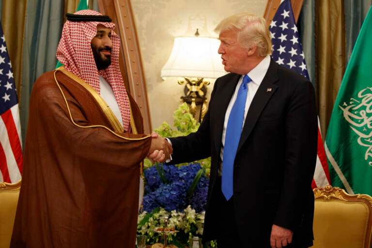 Pul, qurol va siyosat: Trampning Saudiya Arabistoniga tashrifida nimalarga erishildi?
