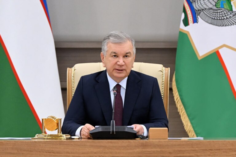 Shavkat Mirziyoyev o‘qituvchilar bilim va malakasini tanqid qildi