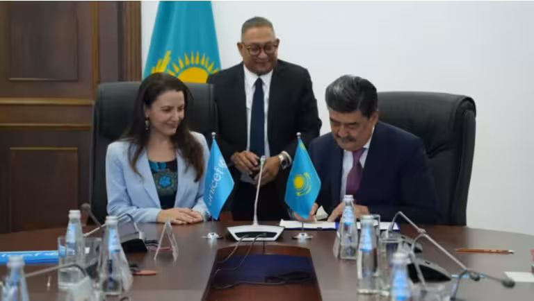 Kazakhstan signs global declaration to amplify youth voices in climate action 