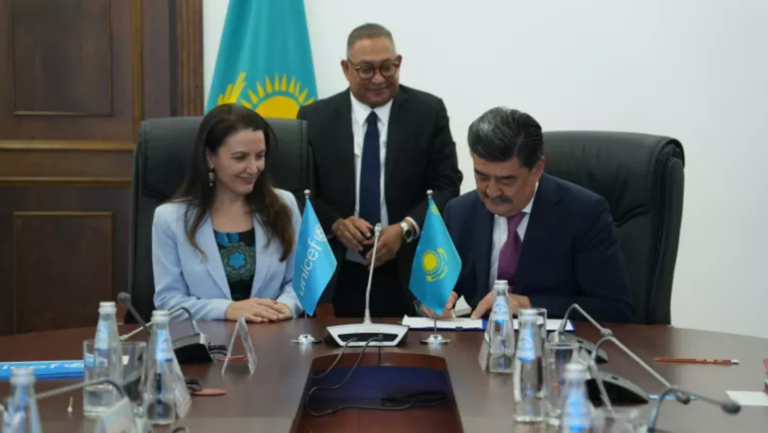 Kazakhstan signs global declaration to amplify youth voices in climate action 