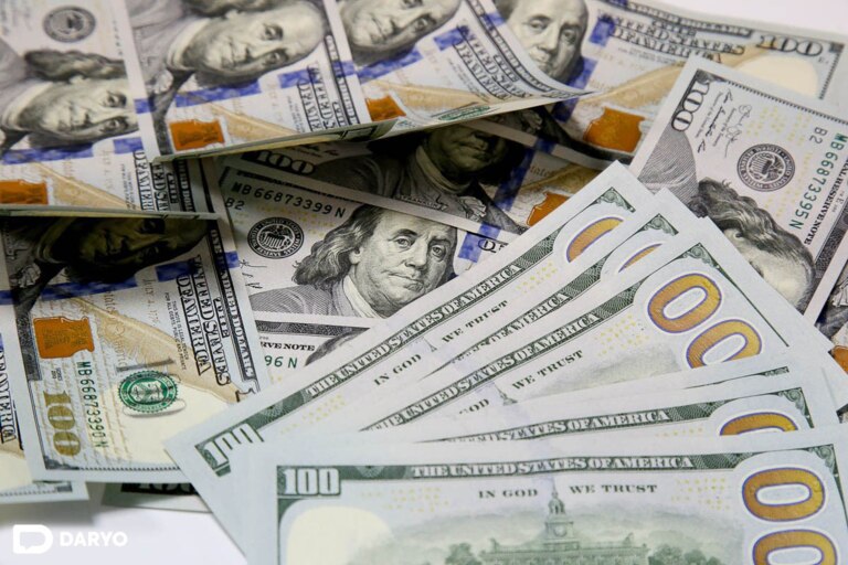O‘zbekistonda dollar kursi tushdi