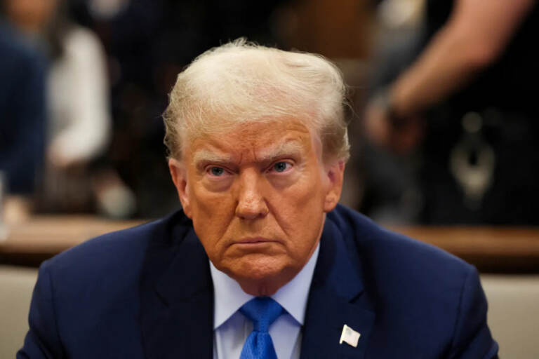 Суд Трампнинг Таълим вазирлигини тугатиш тўғрисидаги фармонини тўхтатиб қўйди