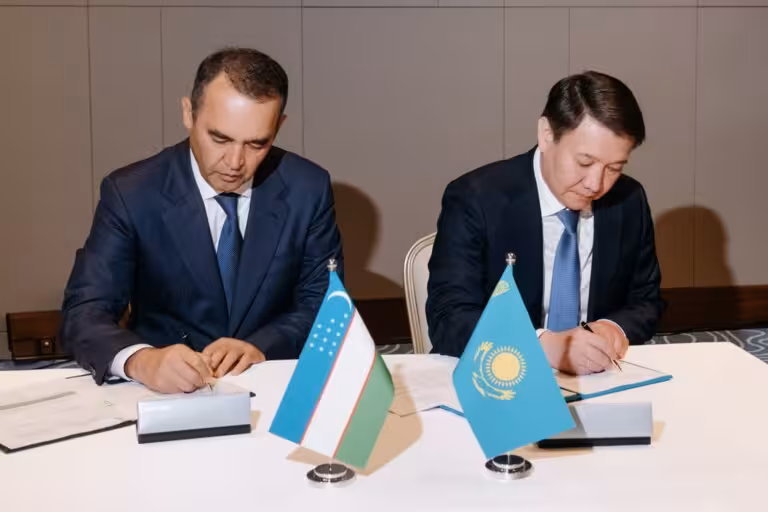 O‘zbekiston va Qozog‘iston 4 ta chegara postida yangi yuk avtomobillari harakatini yo‘lga qo‘ymoqchi