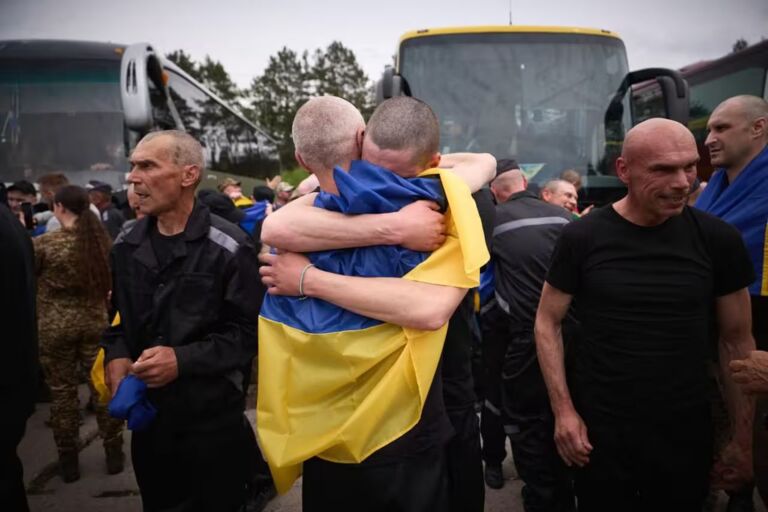 Россия и Украина завершили обмен пленными (фото)
