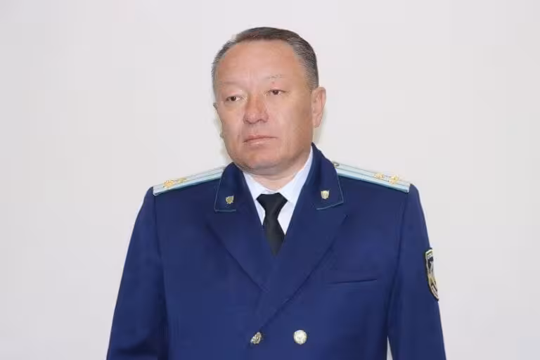 Navoiy shahriga yangi prokuror tayinlandi