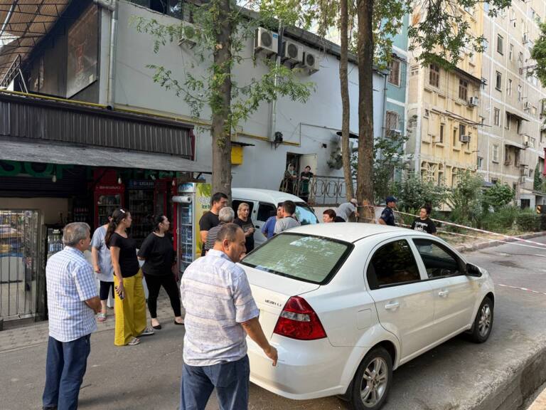 “Ikki xonali uy uchun 715 mln so‘mdan”. “Daryo”dagi maqoladan so‘ng poytaxt hokimligi uysiz qolgan aholiga xonadon sotib olish uchun mablag‘ ajratdi