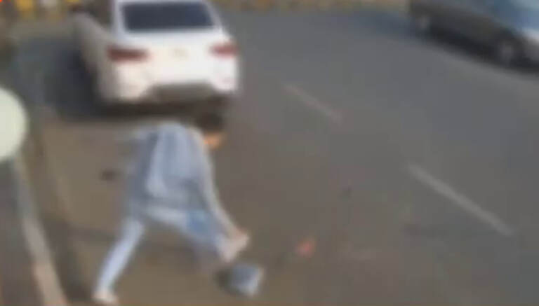 Farg‘onada haydovchi qasddan tanishini qayta-qayta bosib ketib, o‘limiga sababchi bo‘ldi (video)