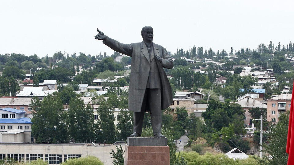 Kirgisistan zerlegt höchste Lenin-Statue