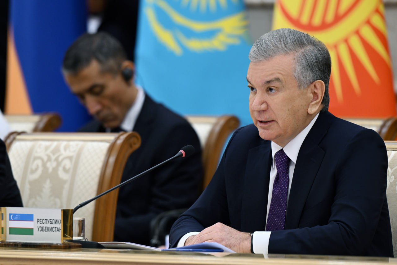 Shavkat Mirziyoyev Attends Supreme Eurasian Economic Council Meeting
