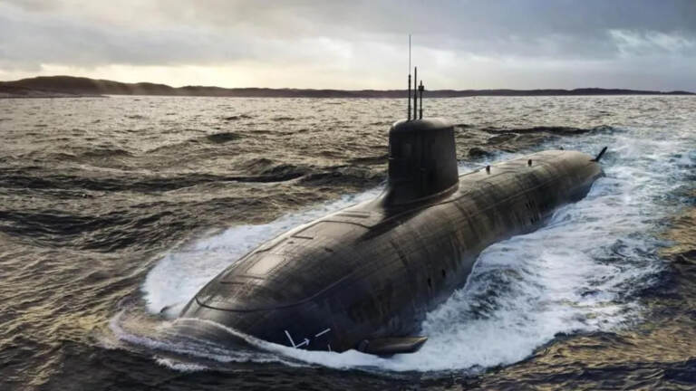 Buyuk Britaniya 12 ta atom suvosti kemasini quradi