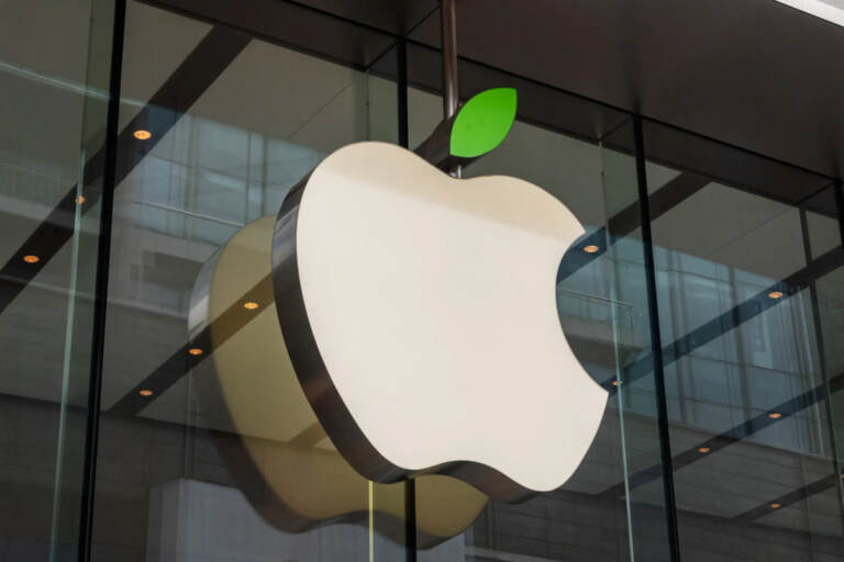 iPhone narxi AQSHda ishlab chiqarilsa, 3500 dollarga oshishi mumkin — CNN