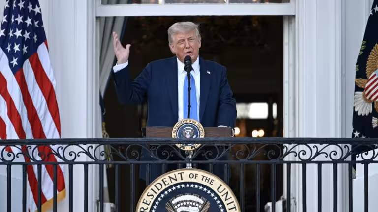 Трамп запретил въезд в США гражданам 12 стран