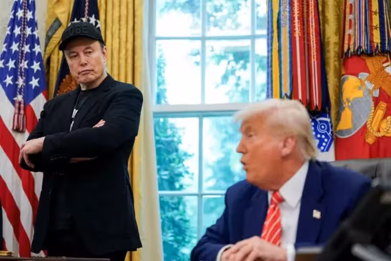 Между Трампом и Маском произошла крупная ссора. Маск обвинил президента в неблагодарности