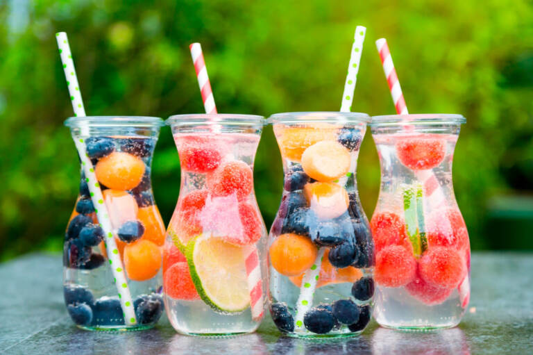 Yozning jaziramasida salqinlik beruvchi 4 xil limonad retsepti