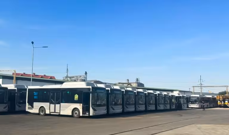 Navoiyga 42 ta zamonaviy avtobus olib kelindi 