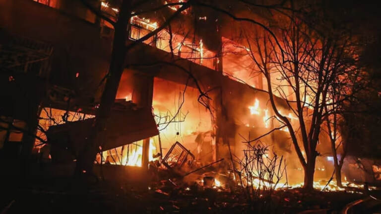 Rossiya Xarkovga Shahed dronlari bilan hujum qildi. Qurbonlar bor (video)