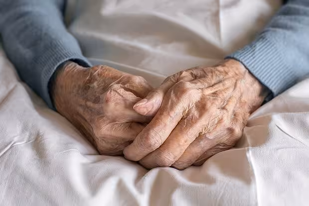 105 yoshli ayol uzoq umr ko‘rish sirini oshkor qildi