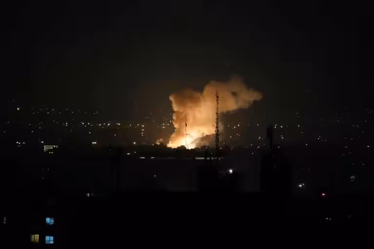 Израиль нанес удары по Ирану. Тегеран обещал отомстить (видео)