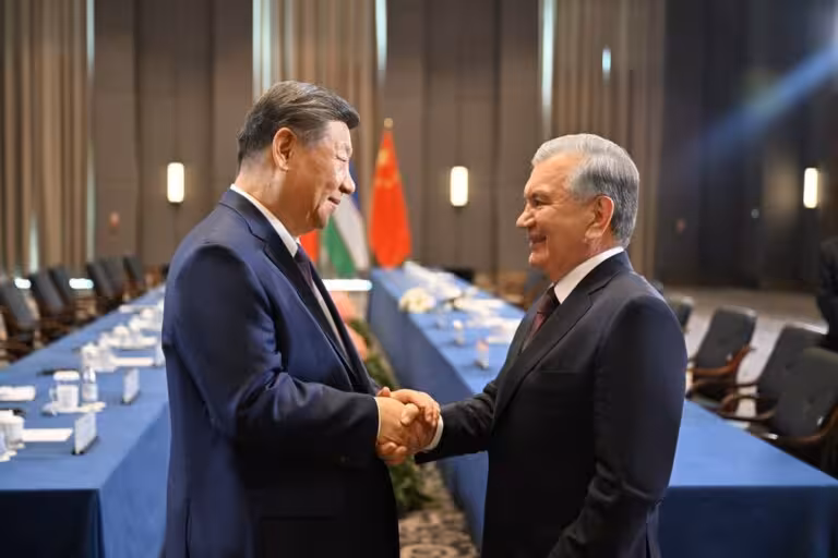 Shavkat Mirziyoyev Qozog‘istonda Si Szinpin bilan muzokara o‘tkazdi