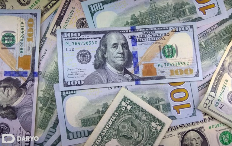 O‘zbekistonda dollar kursi yana 12 700 so‘mdan tushdi