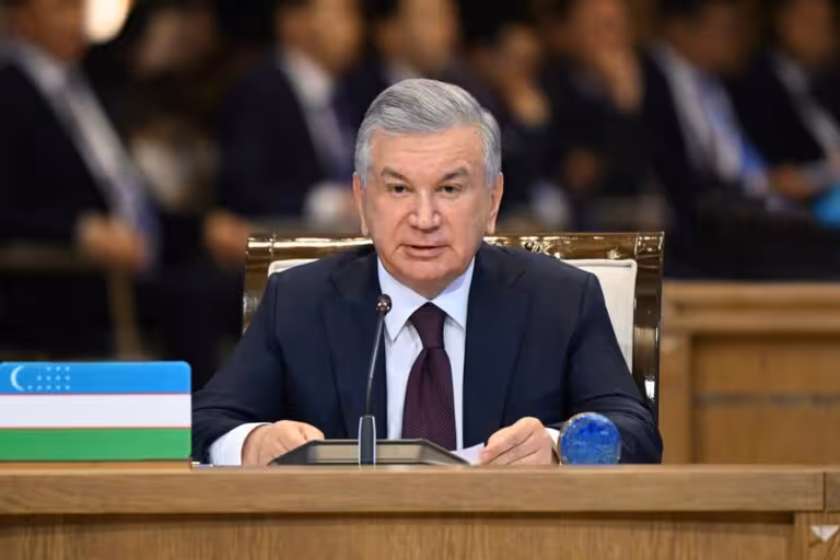 “Nizoli xalqaro masalalar va ziddiyatli muammolarni hal qilish uchun kuch ishlatish vositalaridan foydalanish o‘zini oqlamaydi va bunga yo‘l qo‘yib bo‘lmaydi” – Shavkat Mirziyoyev