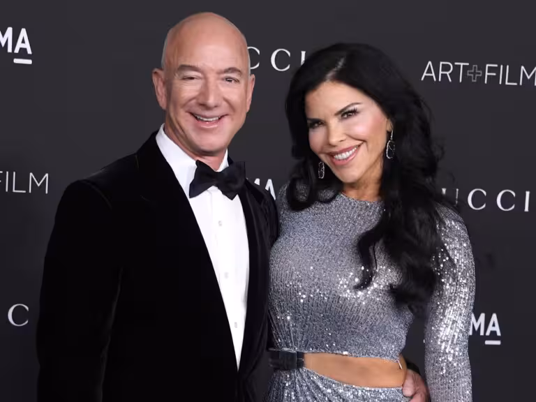 Jef Bezos va Loren Sanches o‘rtasidagi “cheksiz” nikoh shartnomasi haqida nimalar ma’lum?