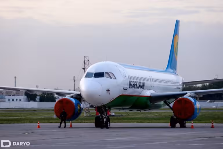 Ichki aviareyslarga chiptalarni arzonlashtirish davlat “cho‘ntagi”ga qanchaga tushishi ochiqlandi