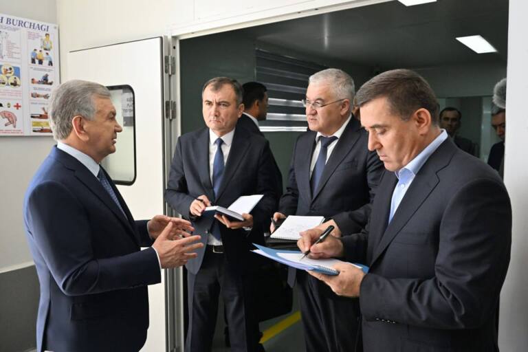 Шавкат Мирзиёев Қашқадарёга келди