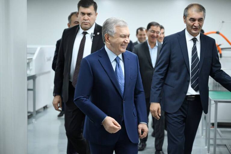 Шавкат Мирзиёев прибыл в Кашкадарьинскую область