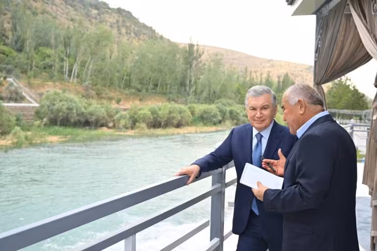 President Mirziyoyev visits Uzbekistan’s newly built $1.5mn hydropower power plant in Hisorak 