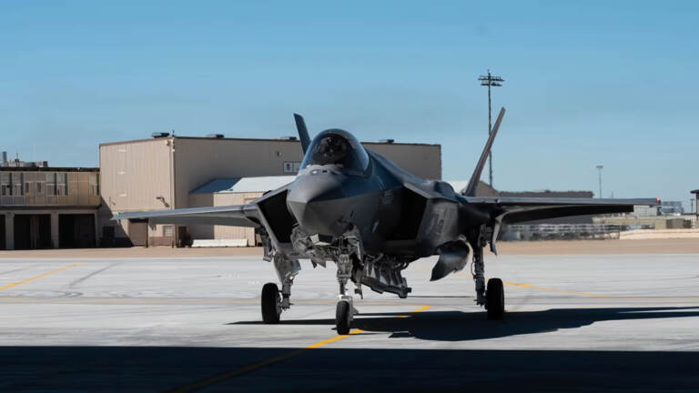 Buyuk Britaniya AQSHdan 12 ta yadro tashuvchi F-35A samolyotini sotib oladi