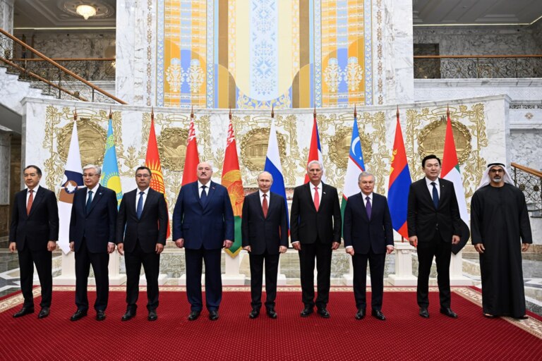 Shavkat Mirziyoyev YOII sammitida ishtirok etdi