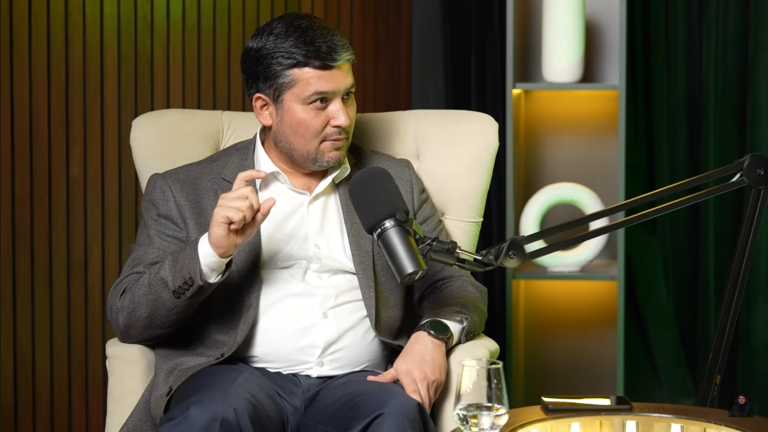 “Komadagi Oliy Majlisni tiriltirish kerak” — Hamid Sodiq davlatning tashqi bosimlarga dosh berishida parlament o‘rni muhimligini aytdi