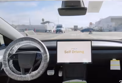 Tesla Ostinda robomobillarni sinovdan o‘tkazishni rasman boshladi