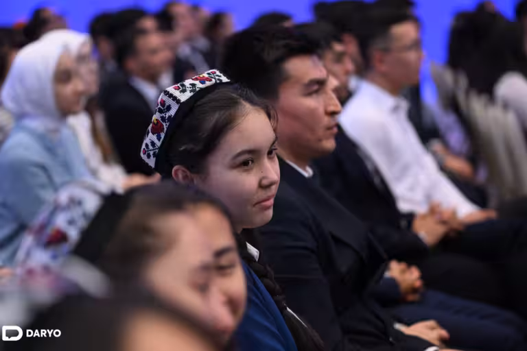 Uzbekistan adopts employment plan for graduates unable to continue studies 