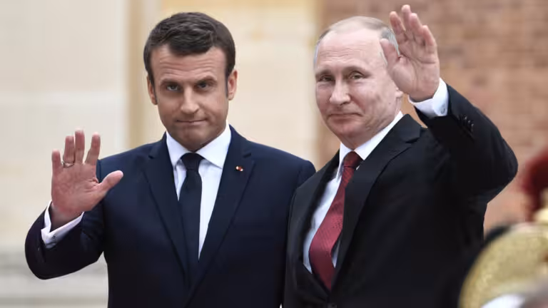 Putin 2022-yildan beri ilk bor Makron bilan telefonda muloqot qildi