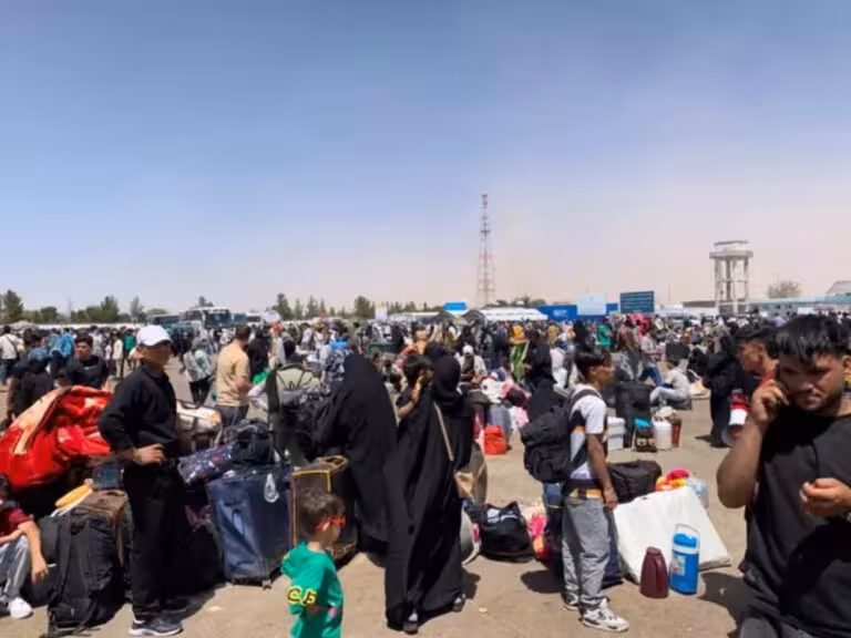 UNICEF warns of growing emergency as Afghan families flood back into Afghanistan 