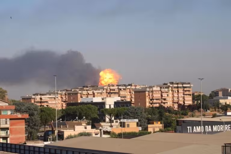 Rimdagi zapravkada yuz bergan portlash va yong‘inda 40 kishi jabrlandi (foto, video)