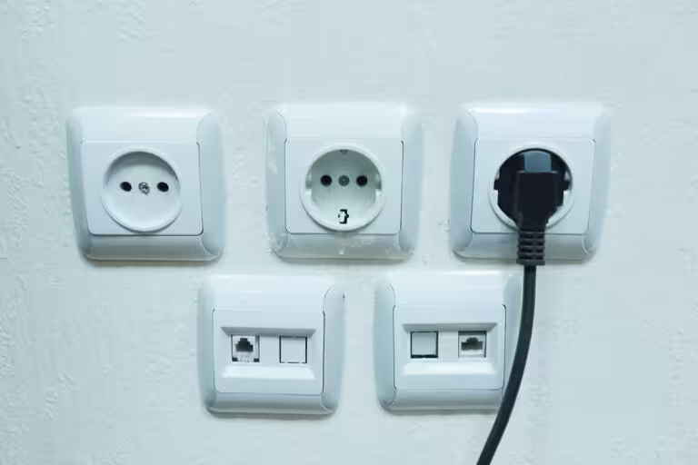 Toshkentda tez-tez kuzatilayotgan elektr uzilishlari bo‘yicha izoh berildi