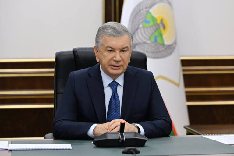 Шавкат Мирзиёев поручил превратить махалли Намангана в территории, свободные от преступности